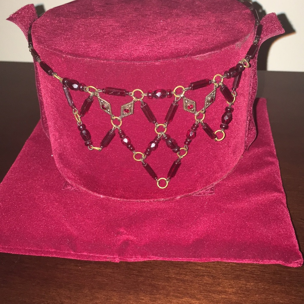 Dark red lattice statement necklace GUC